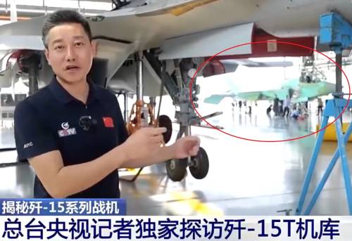 La Cina mostra i nuovi caccia: cosa sappiamo dei J-15 e J-35