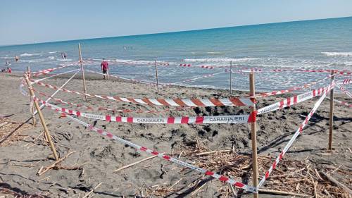 Riccardo e l'sos del fratellino. "Cercate lì, è sotto la sabbia"