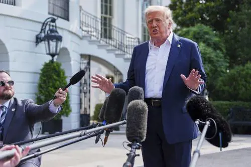 Dazi, l'accusa di Trump: "Derubati per decenni da amici e nemici"