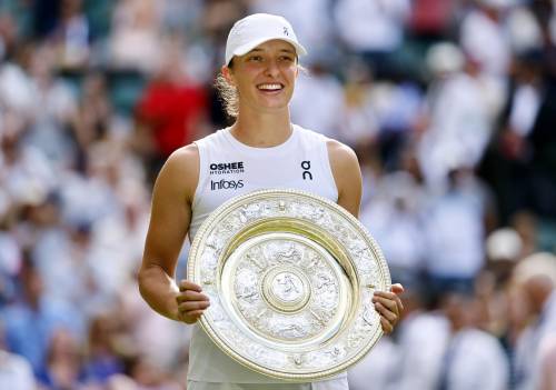 Iga Swiatek è la regina di WImbledon: Anisimova abbattuta da un doppio 6-0