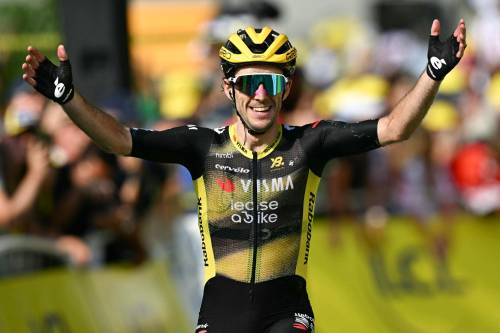 Le Mont Dore è di Yates, ma la maglia gialla è di Healy