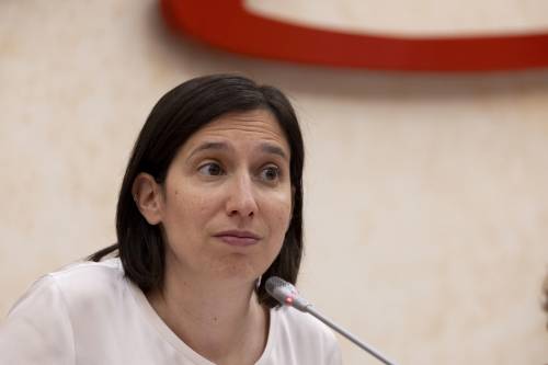 I malumori Pd contro la Schlein: "È ostaggio di Conte sui candidati"