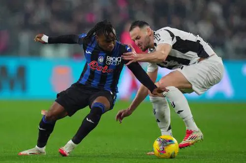 Inter, per l’attacco Chivu vuole Lookman. L’Atalanta spara alto: 50 milioni