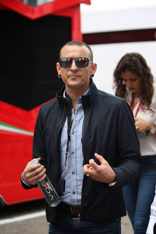 I Linkin Park, la depressione, la coincidenza. La misteriosa morte di Chester Bennington