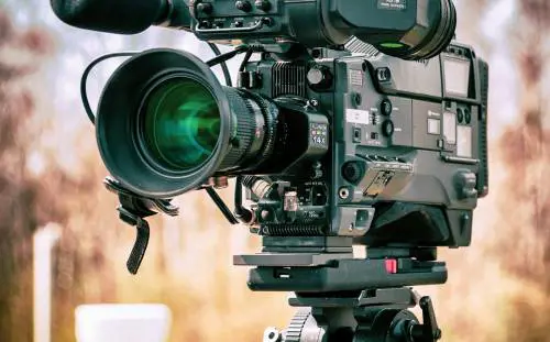 "Visioni dal Mondo" ci invita a fare "Un passo in più"