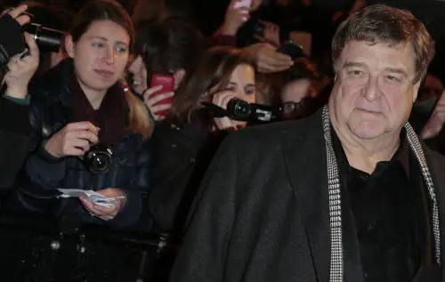 John Goodman, la dieta che gli ha fatto perdere 90 chili: ecco come è cambiato l'attore