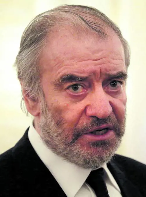 Bufera Gergiev, Nobel e Ue contro il concerto