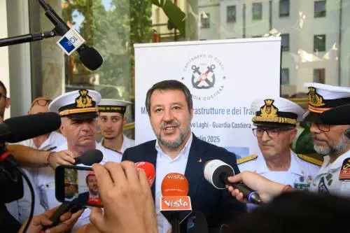 Assolvere Salvini è reato