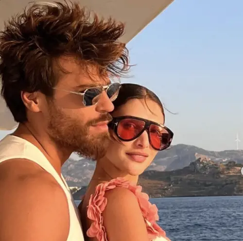 Can Yaman e la nuova fidanzata la dj Sara Bluma (Foto Instagram)