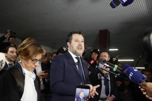 "C’è un complotto contro chi difende i confini. Più soldi agli agenti"