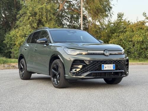 Volkswagen Tiguan eHybrid: guarda la gallery del nuovo SUV ibrido