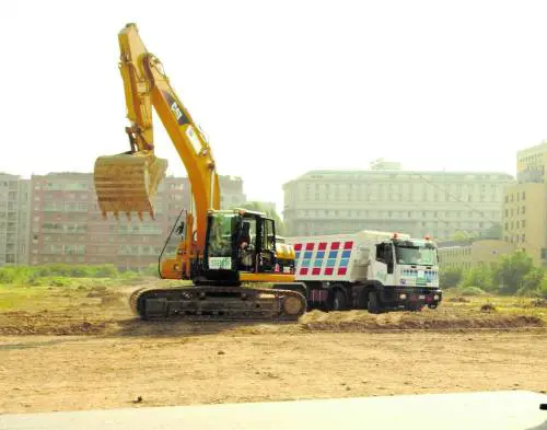 Immobili "congelati" a rischio confisca e demolizione