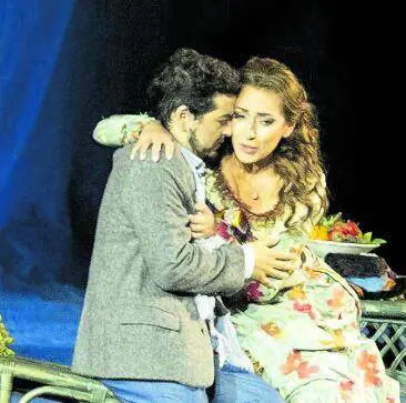 Una "Traviata" scintillante ma un po' troppo kitsch