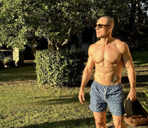 Trainer, meditazione e ginnastica all’alba. Ora Accorsi è d’acciaio