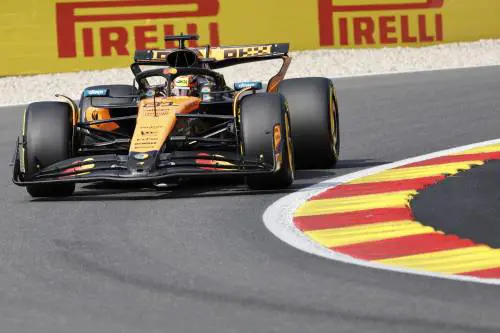 F1, Hamilton subito fuori nello shootout di Spa, Leclerc 4° dietro ad un super Piastri