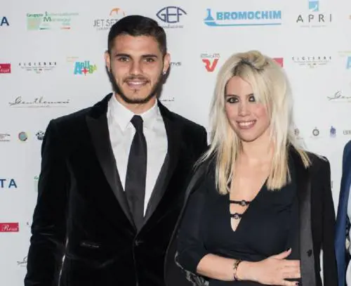 "Mai parte della mia famiglia, mi ha rubato milioni", Icardi attacca Wanda Nara