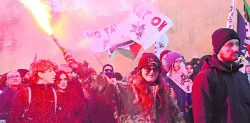 Trent'anni di devastazioni fatte passare per "lotta politica"
