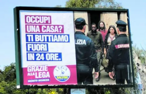 Ma per i progressisti la priorità è censurare i manifesti leghisti