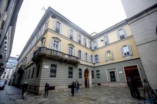 Mediobanca, fuggi-fuggi tra i soci del patto