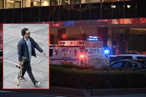 Sparatoria di massa a New York: uccide quattro persone a colpi di mitra, poi si toglie la vita