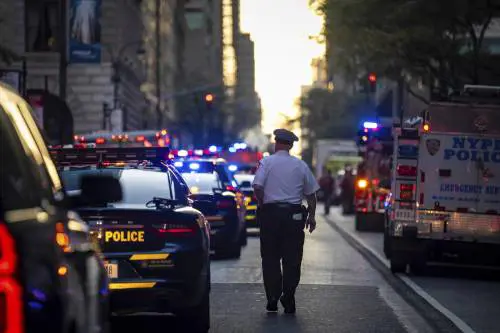 Strage a Manhattan, chi era Shane Tamura, il killer con un passato nel football e l’ombra della CTE