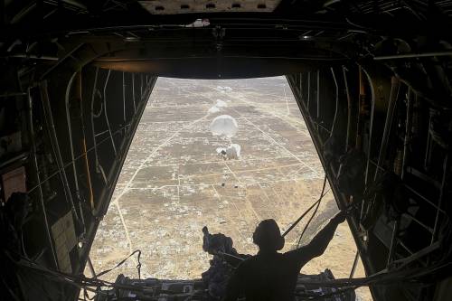Gaza, piani per l'annessione. Da Starmer sì alla Palestina