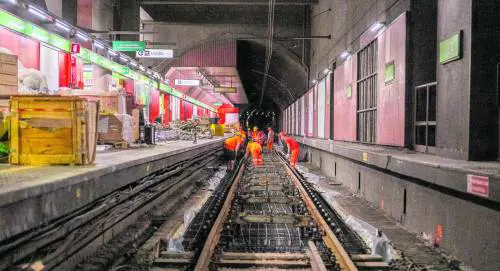 Nel tunnel del cantiere della metro