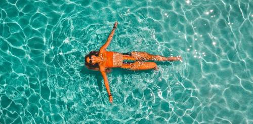 Caro vacanze, stangata sui biglietti aerei