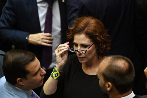 In cella l'ex deputata brasiliana anti Lula. Salvini la difende: "La voglio incontrare"