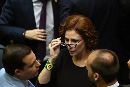 In cella l'ex deputata brasiliana anti Lula. Salvini la difende: "La voglio incontrare"