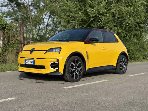 Renault 5 E-Tech: l'elettrica sfiziosa che piace e convince
