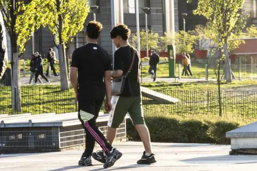 Le città ostaggio dei maranza e il nodo delle espulsioni