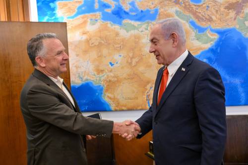 Witkoff a Gaza per gli aiuti Trump: Hamas si arrenda. Pizzaballa: la fame è realtà