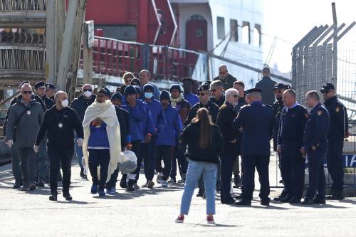 Le fonti dei giudici anti trasferimenti? Report delle Ong e ricerche su Google