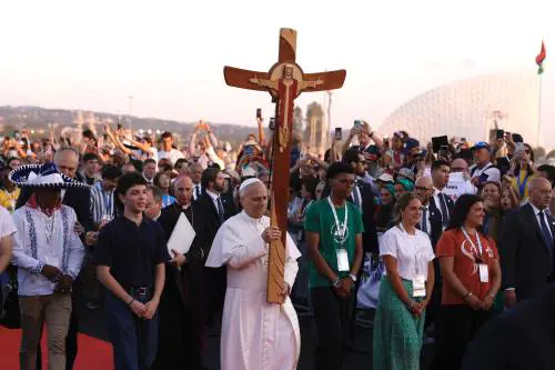 Giubileo, Papa Leone: "Costruite un mondo più umano". Bagno di folla a Tor Vergata