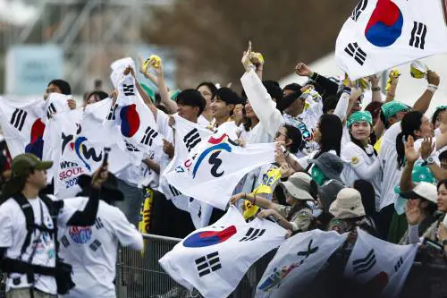 Senza telefonini e TikTok, i Papa boys scoprono la fede per "todos, todos, todos"