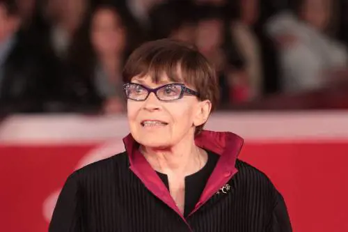 La sora Cecioni e la signorina Snob: Franca Valeri, una vita per il teatro