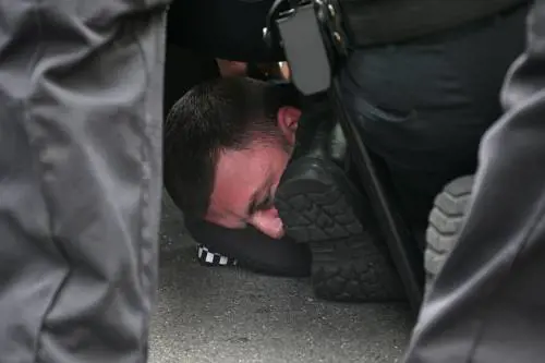 Da gennaio arrivati in 25mila dalla Manica. Proteste continue contro gli hotel dei migranti