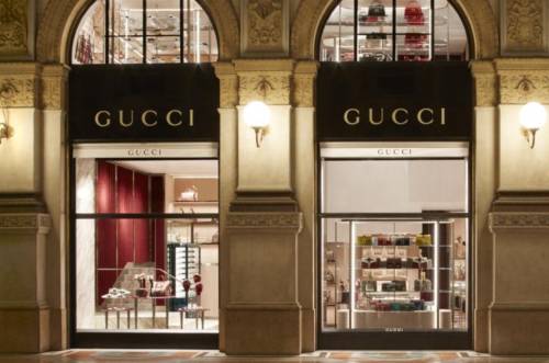 Welfare negato, i dipendenti di Gucci Italia incrociano le braccia: “Non accetteremo briciole”