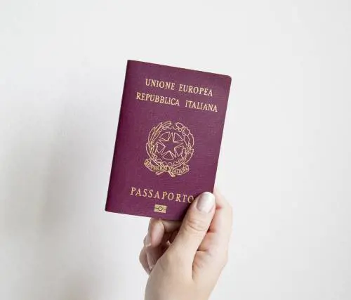 Passaporto perso all’estero? Guida essenziale per rientrare in Italia