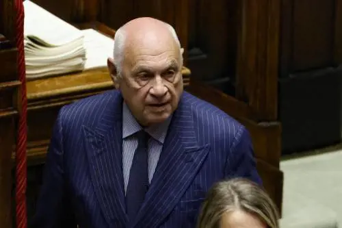 "Rinunciare all'immunità? La legge non lo permette"