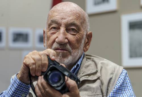 Morto Gianni Berengo Gardin, ecco i 5 scatti che lo hanno reso celebre