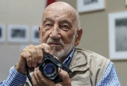 Morto Gianni Berengo Gardin, ecco i 5 scatti che lo hanno reso celebre