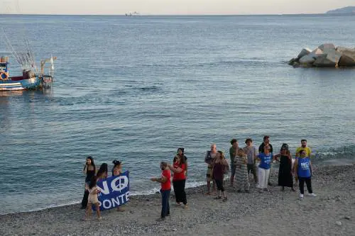 I No Ponte già uniti ai No Tav. Ma sui social il Sì è al 67%