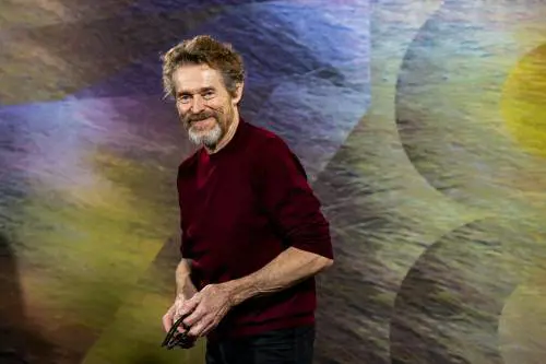 Dafoe e il marciume del potere. A Locarno ritorna "cattivo"