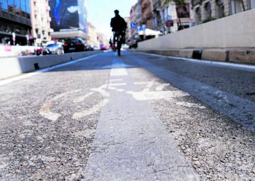 Un'autostrada ciclabile per Milano: avanti adagio