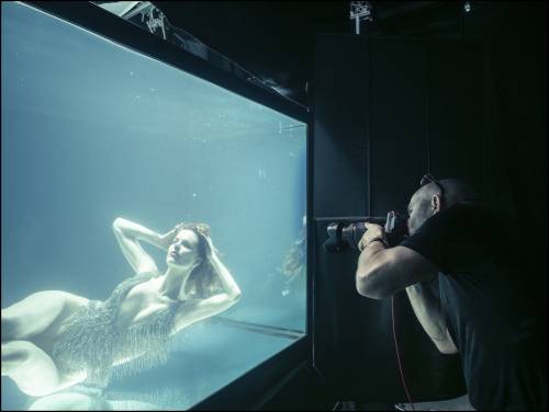 "Sento mia la fluidità dell'acqua. Le indicazioni del fotografo? Poche, ma intense"