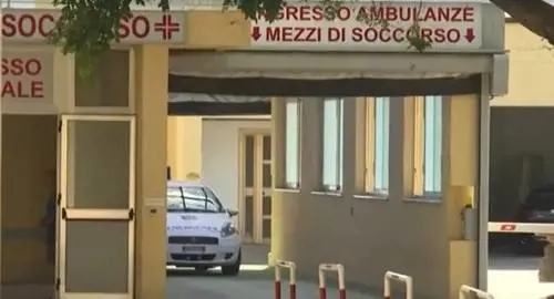 Cosenza, morti per botulino: indagini della procura su 9 persone, fra cui 5 medici