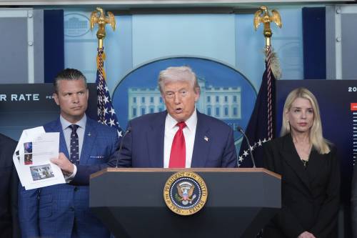 Trump: "In Alaska non ci sarà Zelensky. A Putin dirò che la guerra deve finire". Mercoledì vertice Ue