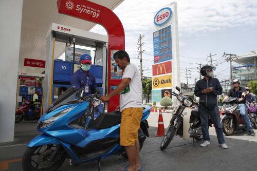Esso, la rete di distribuzione torna in mani italiane